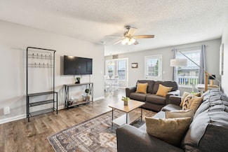 817 Stableford Rd, Oak Grove, KY 42262