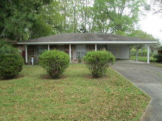 118 Radcliffe Dr, Lafayette, LA 70501