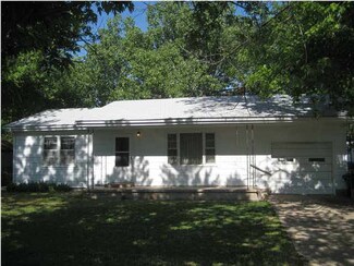 209 S Main St, Udall, KS 67146