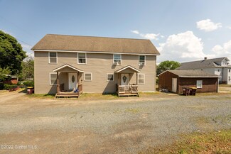 26 Champlain Ave, Mechanicville, NY 12118