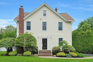 64 S Conger Ave, Congers, NY 10920
