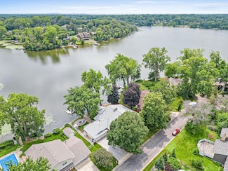 750 Carla Ln, Saint Paul, MN 55109