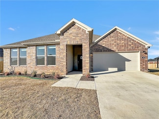 581 Canada Dr, Farmington, AR 72730