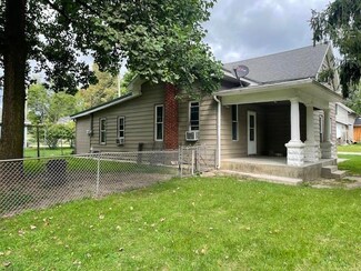 323 N 8th St, Goshen, IN 46528