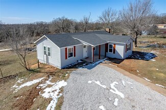 32875 Hunter Ln, Tecumseh, OK 74873