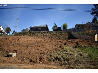405 B St, Myrtle Point, OR 97458
