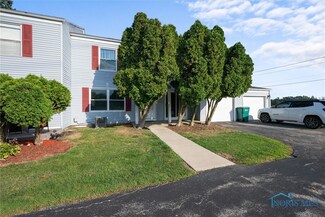 3698 Lakepointe Dr, Northwood, OH 43619