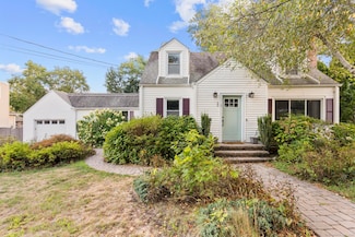 50 Leonard Rd, Hamden, CT 06514