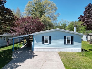 1661 Sycamore Dr, Muskegon, MI 49445