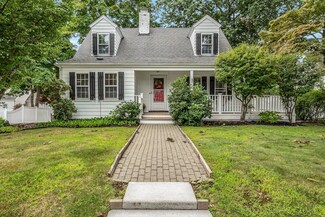 5 Chase Rd, Stoneham, MA 02180