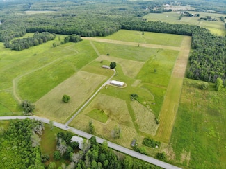 4885 Verplank Rd, Clay, NY 13041