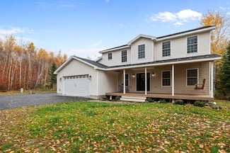 35 Drew Ln, Newport, ME 04953