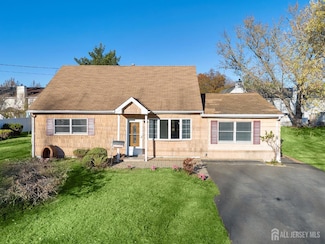 33 Franciscan Way, Hazlet, NJ 07730