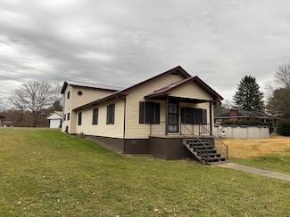 405 Cedar Rd, Crab Orchard, WV 25827