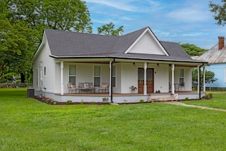 437 W Jackson Ave, Spring City, TN 37381