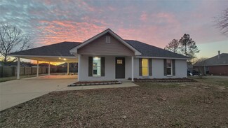 60 Atkin Hill Rd, Wetumpka, AL 36092