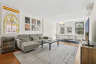 51 E 7th St Unit 3, New York, NY 10003