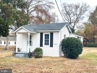 5373 Potomac Dr, King George, VA 22485