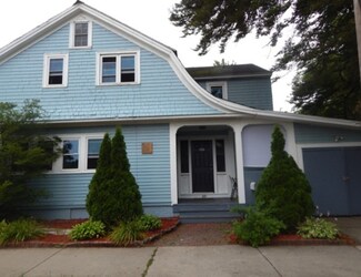 247 Pine St, Springfield, MA 01105