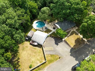 26 Elm Ave, Somerdale, NJ 08083