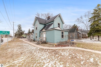 630 W Eighth St, Traverse City, MI 49684