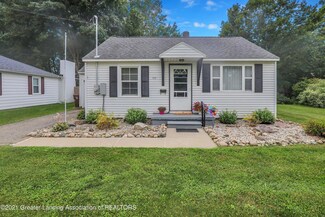 729 Center St, Mason, MI 48854
