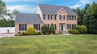 822 Fir Dr, Walnutport, PA 18088