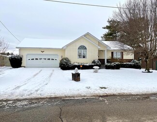 281 Tropic St, Jackson, OH 45640
