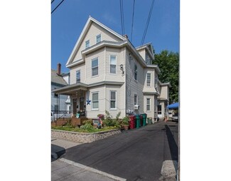 182 Pleasant St, Lowell, MA 01852