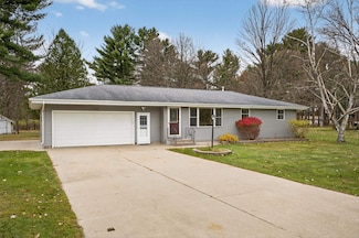 7750 Deer Ln, Wisconsin Rapids, WI 54494