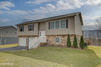 106 Whitetail Cir, Mill Hall, PA 17751