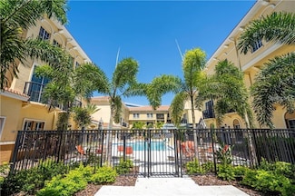 5238 W Kennedy Blvd, Tampa, FL 33609
