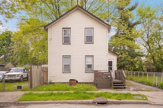 5008 Dolloff Rd, Cleveland, OH 44127