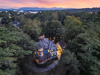 68 Center St, Wolfeboro, NH 03894