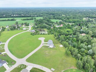 2390 Double Tree Dr, Flushing, MI 48433