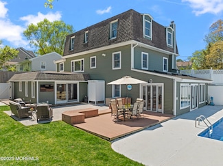 136 Chestnut Ave, Island Heights, NJ 08732