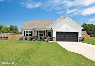 5830 Stott St, Bailey, NC 27807