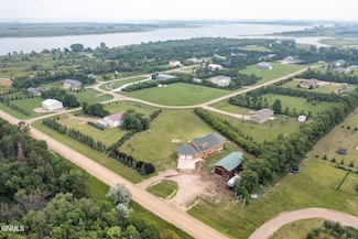 870 36th Ave NW, Coleharbor, ND 58531