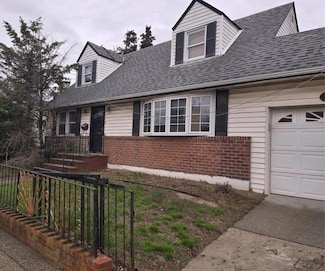 163 E Hawthorne Ave, Valley Stream, NY 11580