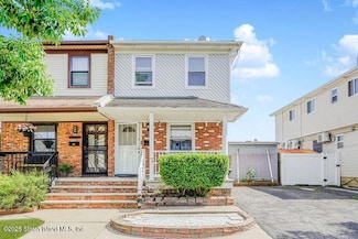 16 Cheryl Ave, Staten Island, NY 10312
