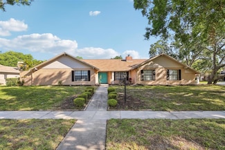 170 Foxfire Ln, Oldsmar, FL 34677