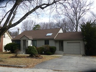 28 Kinnicutt Rd S, Worcester, MA 01602