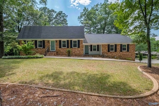 601 Browning Dr, Gadsden, AL 35904
