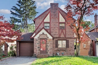 65 Summit Rd, Clifton, NJ 07012