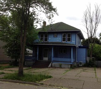 910 7th St, Wausau, WI 54403