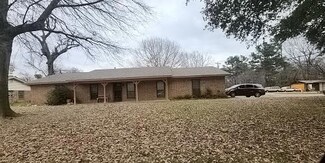 102 Oak Hill Dr, Palestine, TX 75803