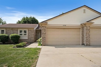 13716 Maple Grove Ave Unit 28, Shelby Township, MI 48315