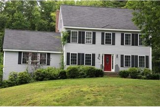 80 Peaselee Crossing Rd, Newton, NH 03858