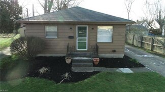 1636 Lexington Ave NW, Warren, OH 44485