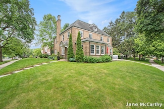 1101 Cadillac Dr SE, Grand Rapids, MI 49506